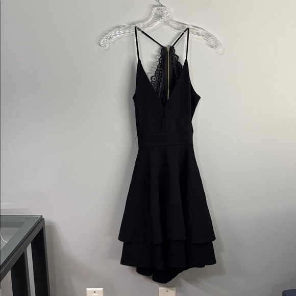 Windsor Dresses & Skirts - Windsor dress women’s size medium black lace sexy open back Witchy Fairy